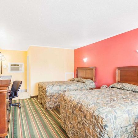 Knights Inn - Перис Екстер'єр фото